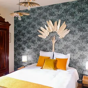 les-chambres-du-montreal.midi-pyreneeshotels.com/